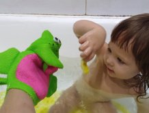 Отчёт по занятию Подарите малышу веселую варежку для купания! в Wachanga!