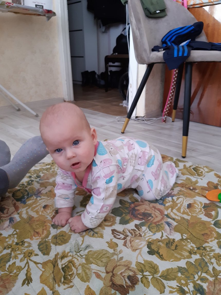 Ребенок в 5 месяцев фото