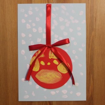 Make a Christmas card with your toddler