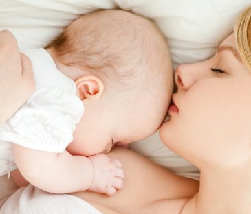 Arrange breastfeeding your baby