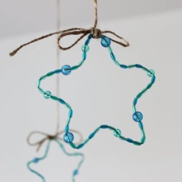 Make stars using beads with your kid