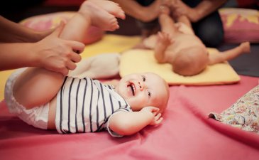 Гимнастика для малышей в 11-12 месяцев