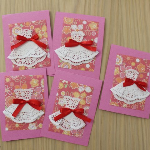 Activity picture for Craft cute cards with dresses with your kid in Wachanga