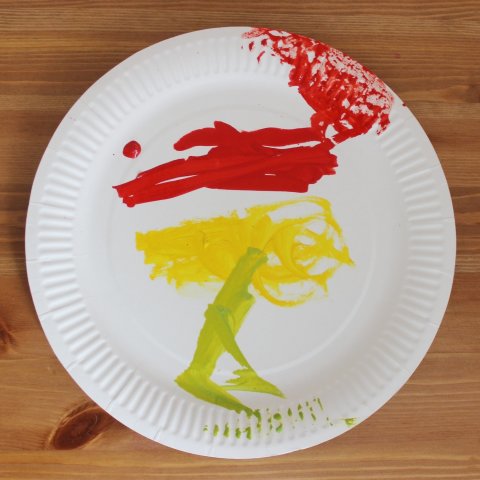 Картинка к занятию Сделайте вместе с малышом павлина из одноразовой тарелки в Wachanga