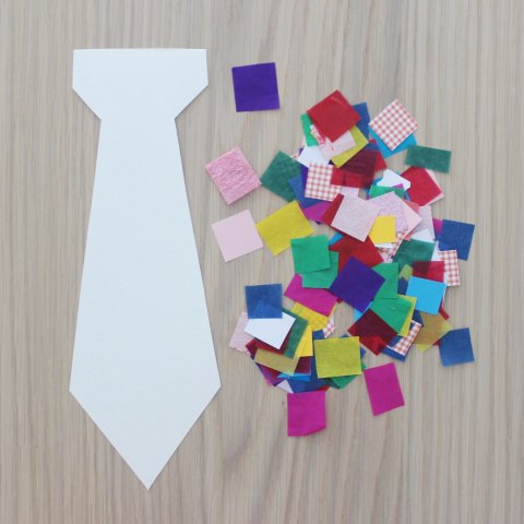 галстук из бумаги и цветные бумажные квадратики для украшения