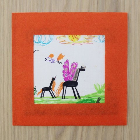 Activity picture for Make a photo frame out of felt with flowers in Wachanga