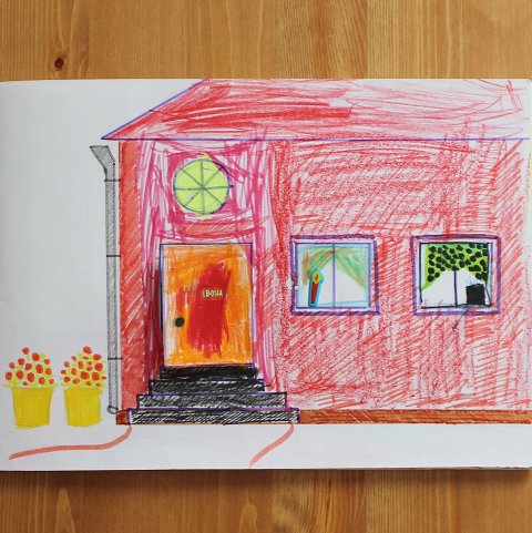 Картинка к занятию Сделайте с дочкой дом для бумажной куклы! в Wachanga