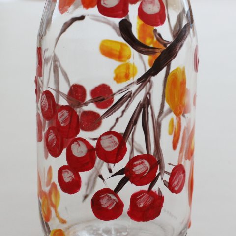Activity picture for Make the vase "The Rowan berry bouquet" with your kid  in Wachanga