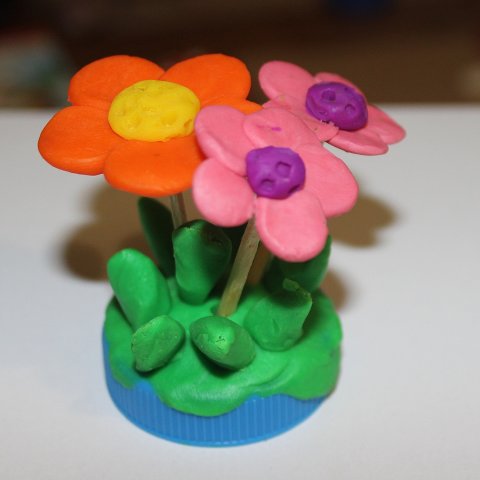 Activity picture for Make crafts out of plasticine and pasta with your kid in Wachanga