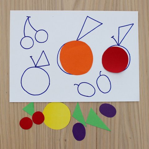 геометрическая аппликация "Фрукты" из цветной бумаги