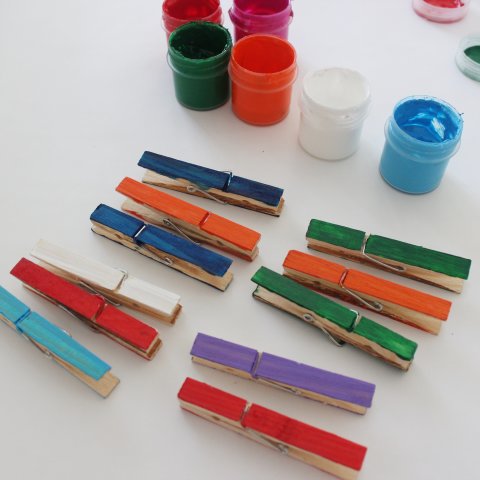 Activity picture for Decorate clothespins with your kid in Wachanga