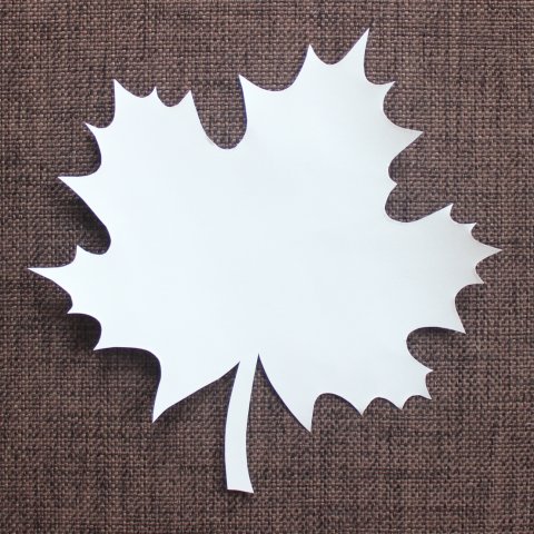 Activity picture for Make an autumn maple leaf with your kid  in Wachanga