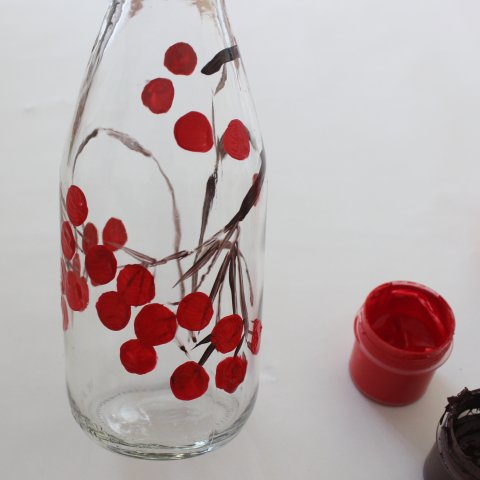 Activity picture for Make the vase "The Rowan berry bouquet" with your kid  in Wachanga
