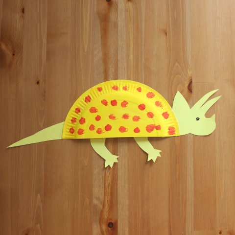 Activity picture for Make dinosaurs out of disposable plates with your kids  in Wachanga