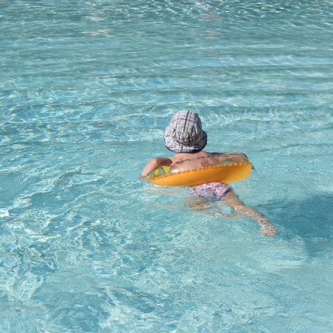 Activity picture for Go to an outdoor swimming pool with your kid in Wachanga