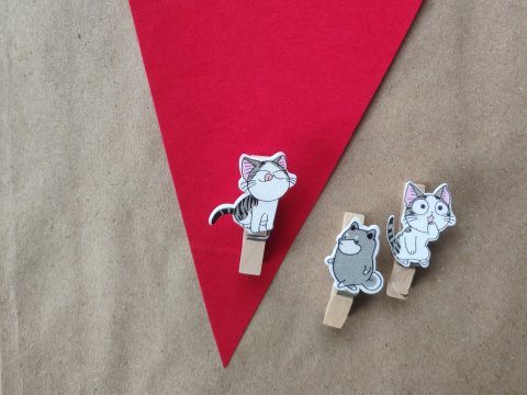 маленькие декоративные деревянные прищепки с котиками
