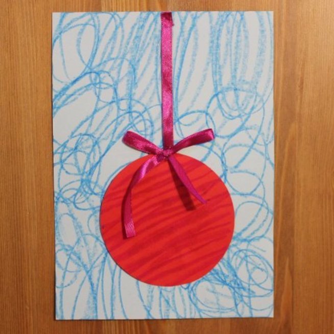 Сделайте новогоднюю открытку «Красный шар»