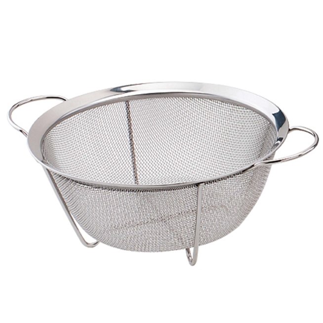 Play with a sieve