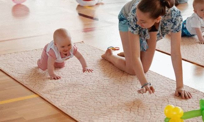 Helping your baby learn to crawl