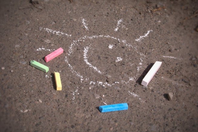 Arrange Funny Outside Chalk Games with your Kids