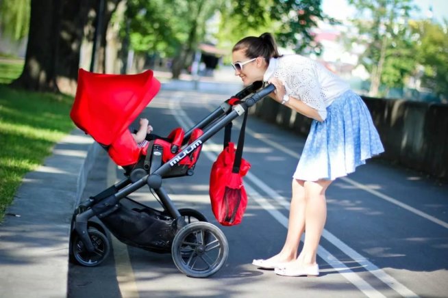 Take your little one for a walk to the park