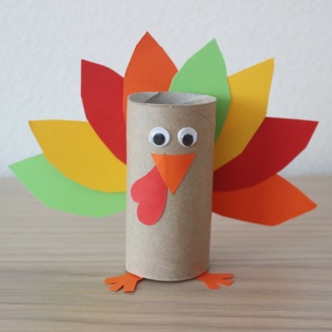 Make a turkey out of colored paper with your kid