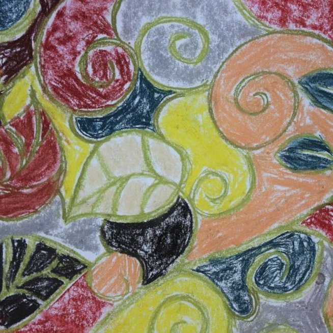 Draw a floral ornament with your kid using pastels