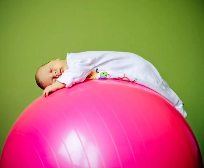 Start using a fitball for tummy time!