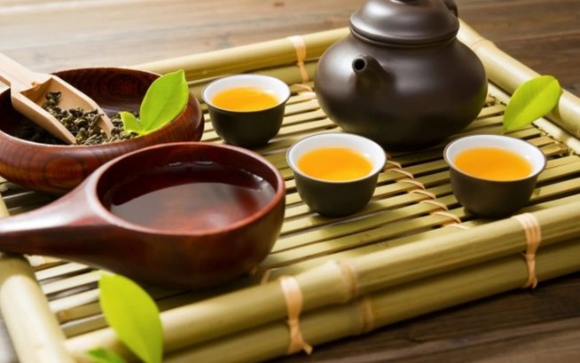 Arrange a tea ceremony at home!