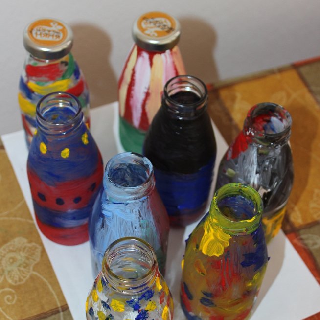 Декорируем бутылки акриловыми красками
