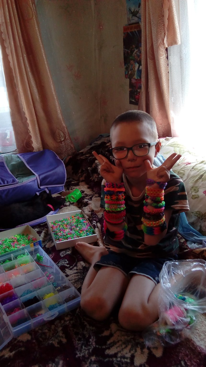 Отчёт по занятию Займитесь с ребенком плетением браслетов из резиночек в Wachanga!
